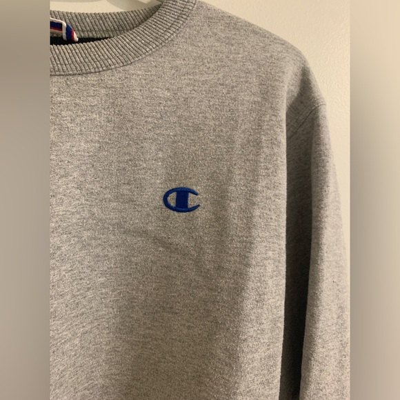 Classic Champion pull-over great condition - Picture 2 of 4
